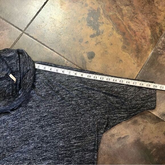 Olivia Moon Women’s Stripped Crowl Neck Three-Quart Length Sleeve Blouse Size M - Picture 6 of 9